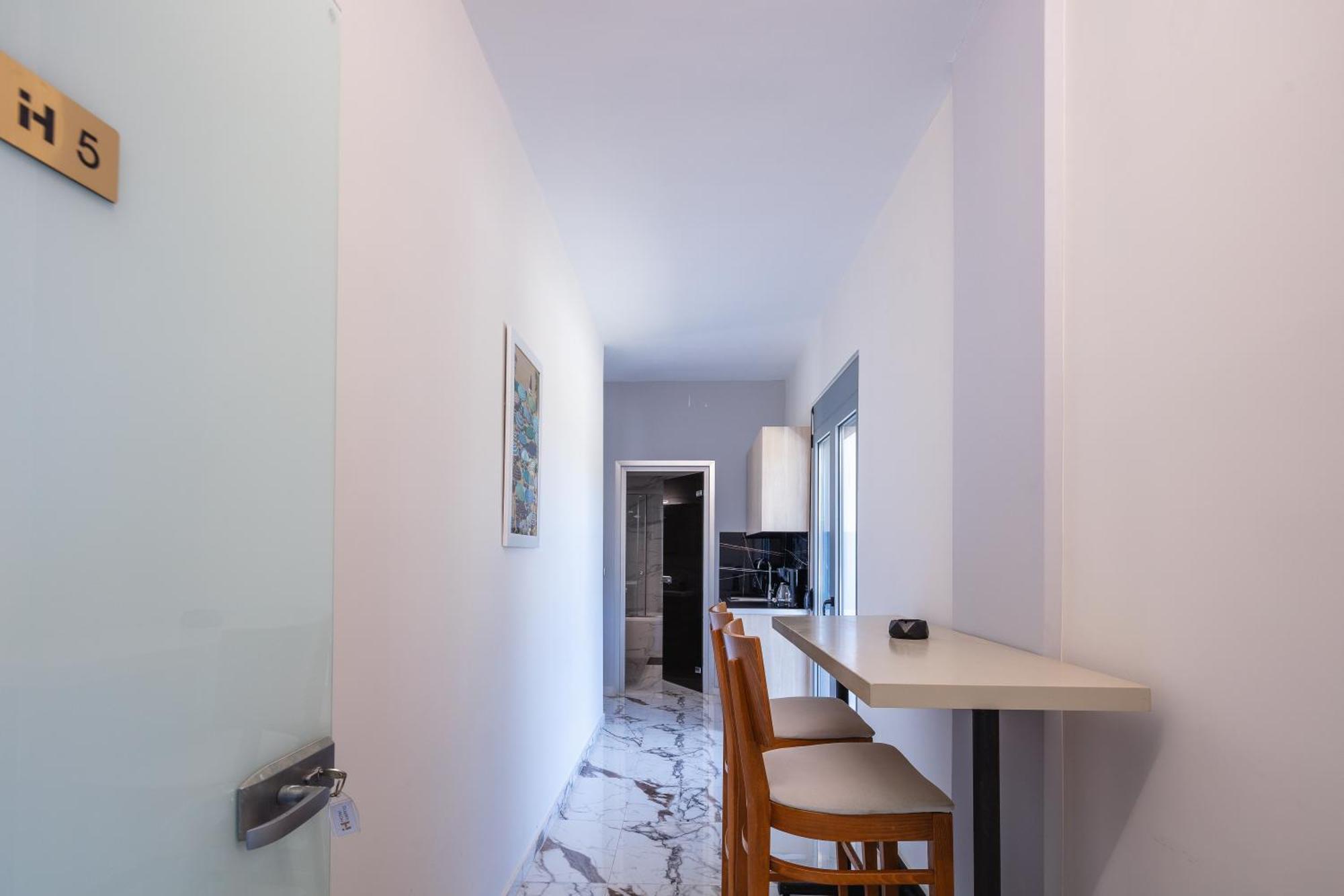 Hotel Iosifina, 80 Metres From Episkopi Beach! Dhramia Bilik gambar