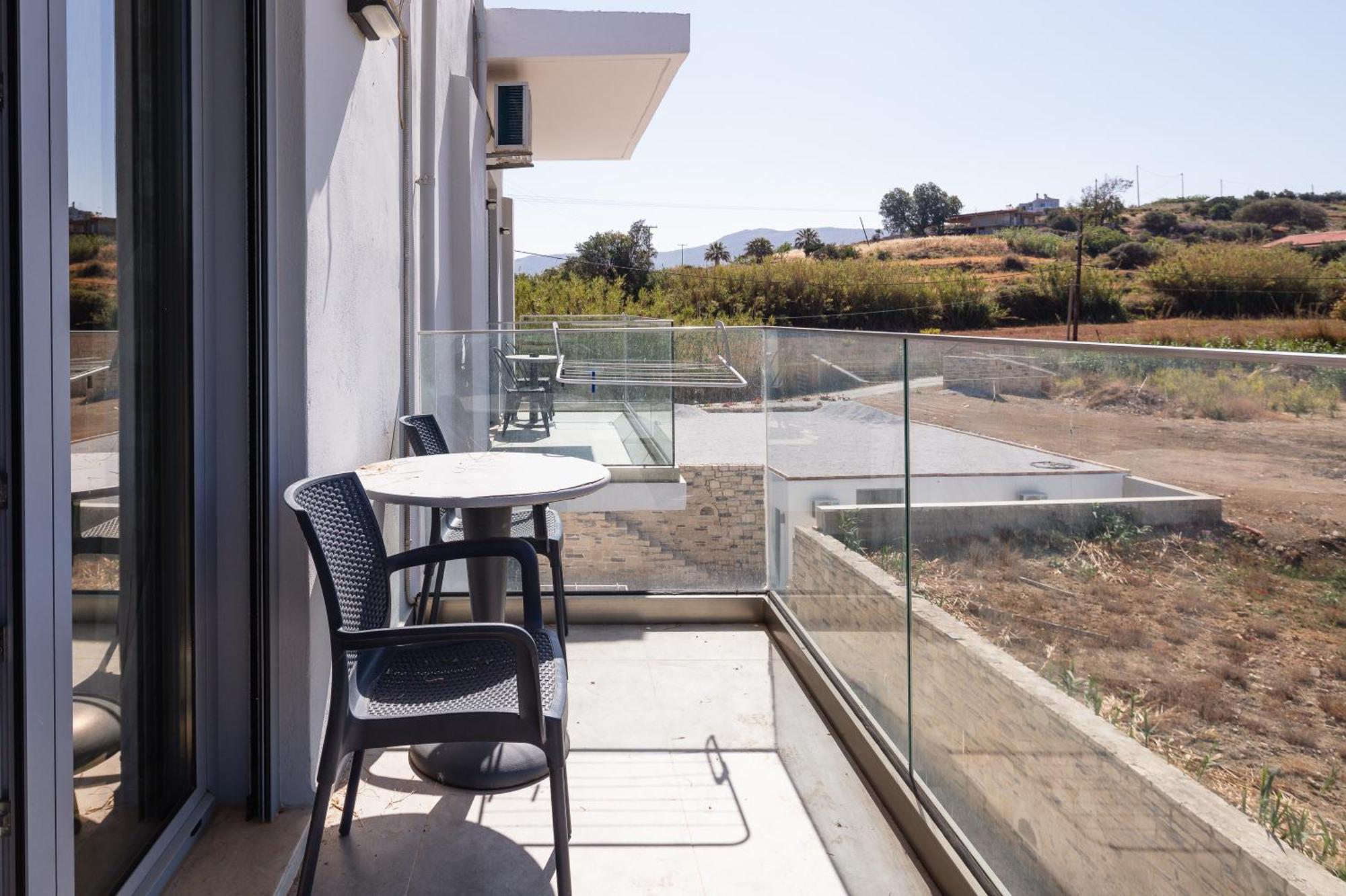 Hotel Iosifina, 80 Metres From Episkopi Beach! Dhramia Bilik gambar