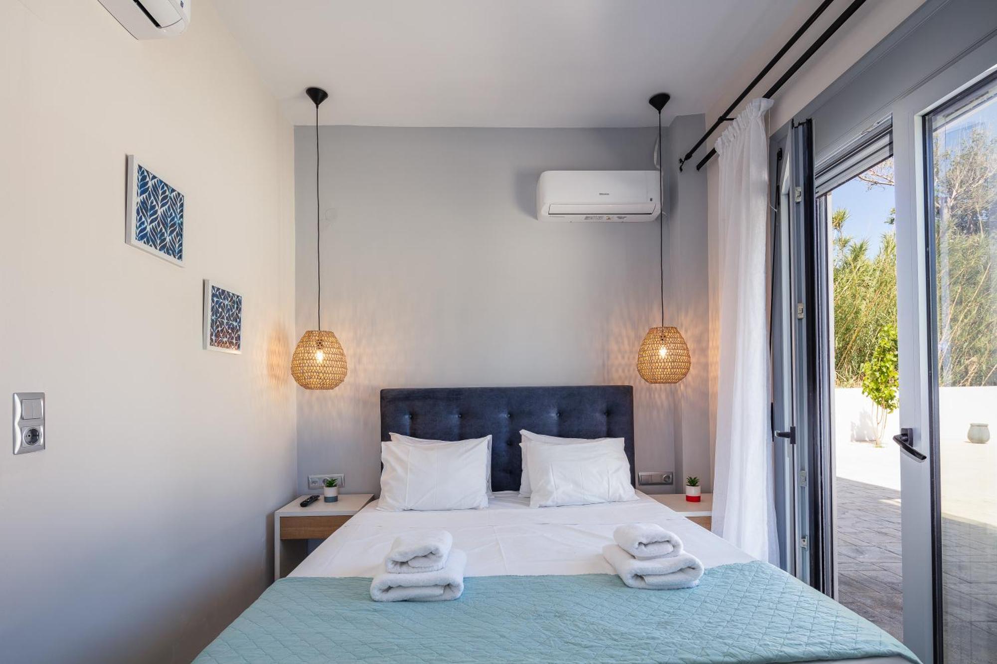Hotel Iosifina, 80 Metres From Episkopi Beach! Dhramia Bilik gambar